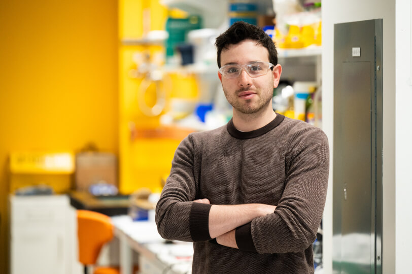 Raphael Kay Highlighted by Harvard SEAS | Aizenberg Lab