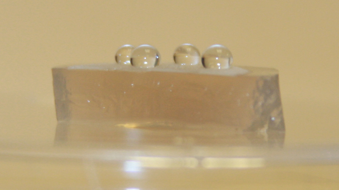 Biofilm liquid-repellence 1